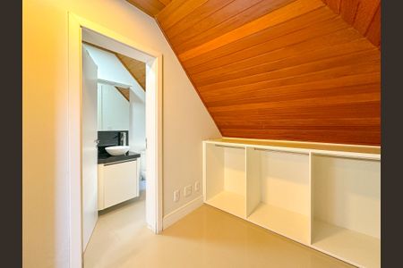 Apartamento para alugar com 186m², 4 quartos e 2 vagasCloset da suíte 1