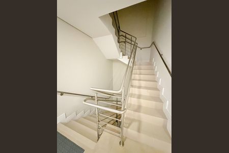 Apartamento para alugar com 186m², 4 quartos e 2 vagasEscada
