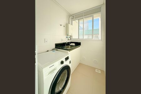 Apartamento para alugar com 186m², 4 quartos e 2 vagasLavanderia