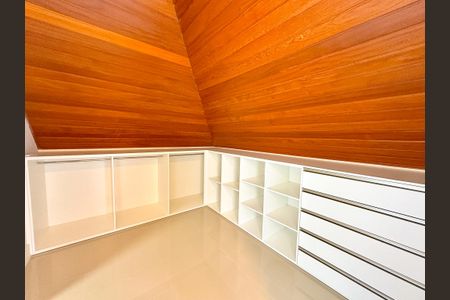 Apartamento para alugar com 186m², 4 quartos e 2 vagasCloset da suíte 1