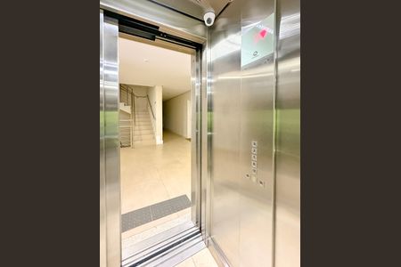 Apartamento para alugar com 186m², 4 quartos e 2 vagasElevador