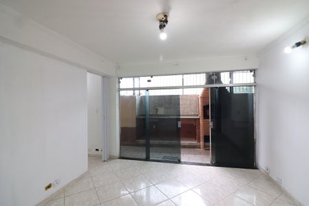 Casa para alugar com 112m², 2 quartos e 2 vagasSala/Cozinha