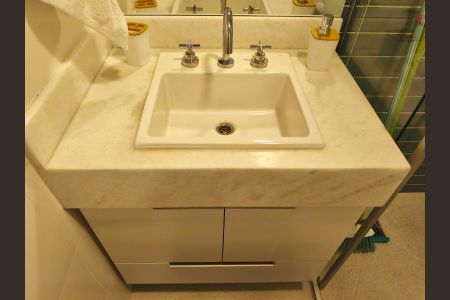 Studio à venda com 24m², 1 quarto e sem vaga Studio à venda com 24m², 1 quarto e sem vagaBanheiro