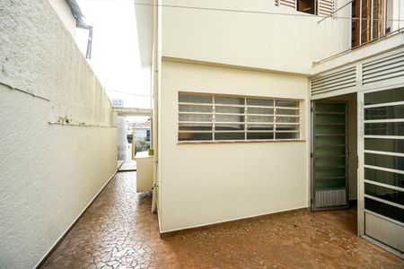 Casa à venda com 160m², 3 quartos e 3 vagas Casa à venda com 160m², 3 quartos e 3 vagasQuintal