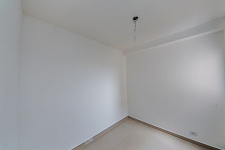 Quarto 1 de apartamento para alugar com 2 quartos, 40m² em Vila Antonieta, São Paulo