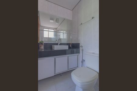 Apartamento à venda com 253m², 4 quartos e 3 vagasBanheiro da Suite