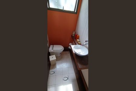 Casa de condomínio para alugar com 684m², 3 quartos e 8 vagas Casa de condomínio para alugar com 684m², 3 quartos e 8 vagasLavabo