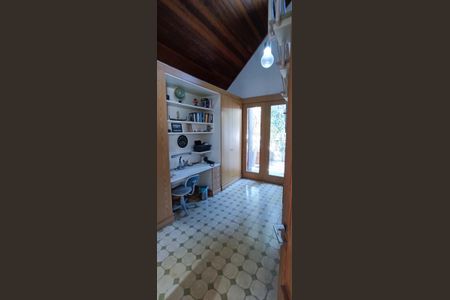 Casa de condomínio para alugar com 684m², 3 quartos e 8 vagas Casa de condomínio para alugar com 684m², 3 quartos e 8 vagasSuíte 3