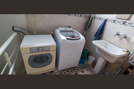 Casa de condomínio para alugar com 684m², 3 quartos e 8 vagas Casa de condomínio para alugar com 684m², 3 quartos e 8 vagasÁrea de Serviço