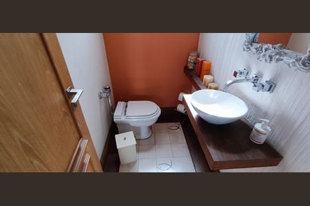 Casa de condomínio para alugar com 684m², 3 quartos e 8 vagas Casa de condomínio para alugar com 684m², 3 quartos e 8 vagasLavabo