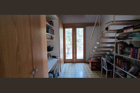 Casa de condomínio para alugar com 684m², 3 quartos e 8 vagas Casa de condomínio para alugar com 684m², 3 quartos e 8 vagasSuíte 3