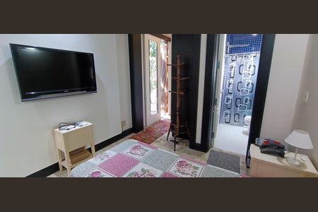 Casa de condomínio para alugar com 684m², 3 quartos e 8 vagas Casa de condomínio para alugar com 684m², 3 quartos e 8 vagasSuíte 2