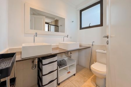 Apartamento à venda com 146m², 3 quartos e 3 vagasBanheiro da Suíte