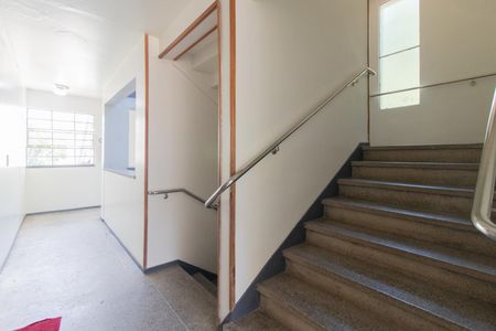 Apartamento à venda com 52m², 2 quartos e 1 vagaEscadas