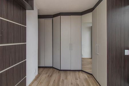 Quarto 2 de apartamento para alugar com 2 quartos, 52m² em Santo Antônio, Porto Alegre