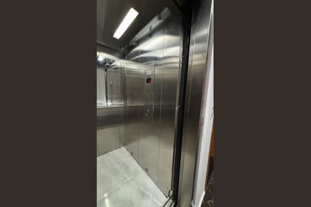 Apartamento à venda com 62m², 2 quartos e 2 vagasElevador