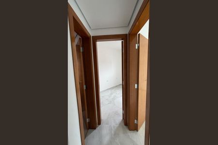Corredor de apartamento à venda com 2 quartos, 62m² em Jardim Progresso, Santo André