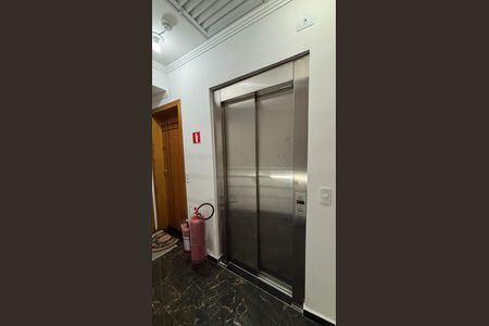 Apartamento à venda com 62m², 2 quartos e 2 vagasElevador