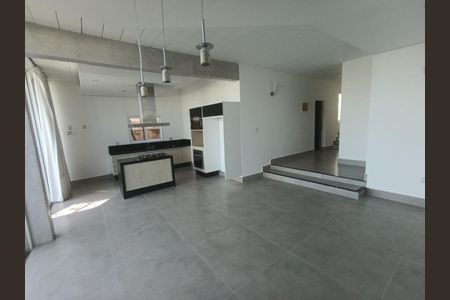 Casa de condomínio para alugar com 234m², 3 quartos e 4 vagas