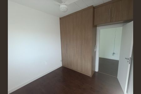 Casa de condomínio para alugar com 234m², 3 quartos e 4 vagas