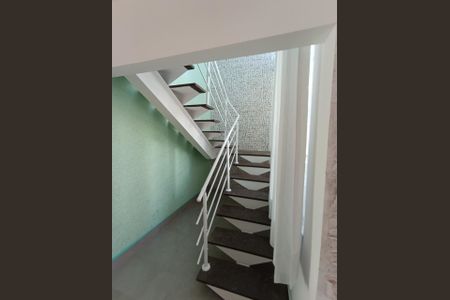 Casa de condomínio para alugar com 234m², 3 quartos e 4 vagas