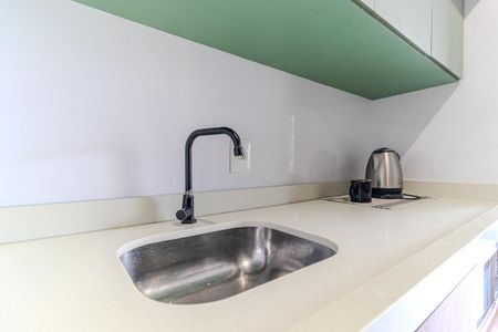 Cozinha de kitnet/studio para alugar com 1 quarto, 21m² em República, São Paulo