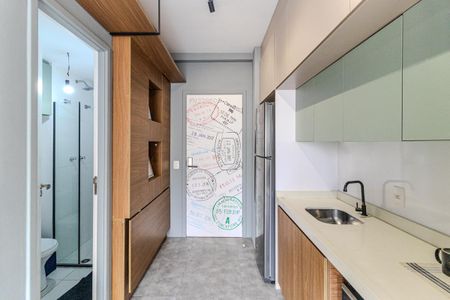Cozinha de kitnet/studio para alugar com 1 quarto, 21m² em República, São Paulo