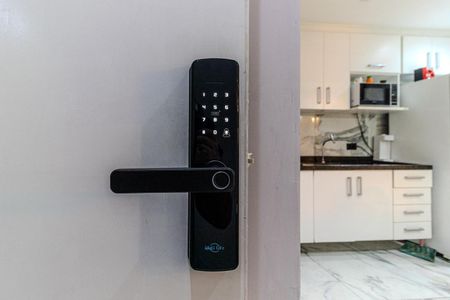 Fechadura Eletrônica de kitnet/studio para alugar com 1 quarto, 50m² em Centro Histórico de São Paulo, São Paulo