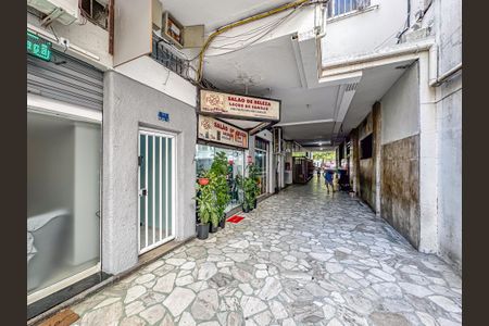 Studio para alugar com 28m², 1 quarto e sem vaga Studio para alugar com 28m², 1 quarto e sem vagaFachada