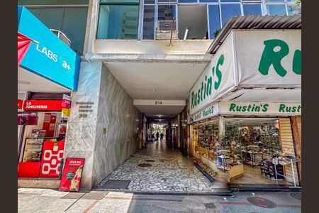 Studio para alugar com 28m², 1 quarto e sem vaga Studio para alugar com 28m², 1 quarto e sem vagaFachada