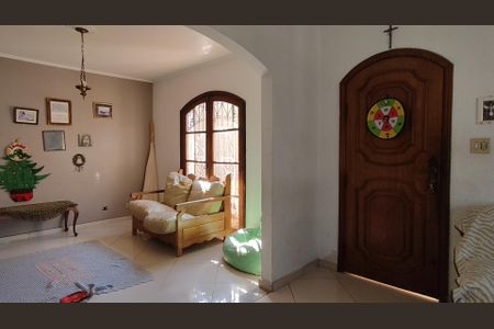 Casa para alugar com 4 quartos, 300m² em Parque Sao Luis, São Paulo