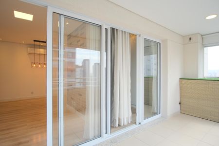 Varanda de apartamento para alugar com 2 quartos, 67m² em Tatuapé, São Paulo