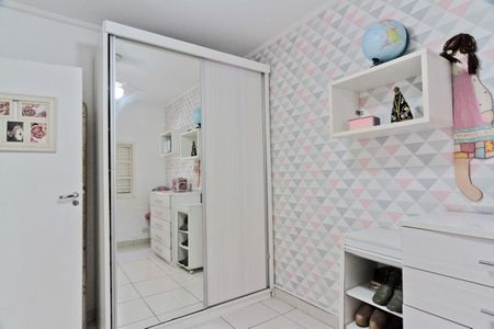 Casa à venda com 200m², 3 quartos e 3 vagasQuarto 2