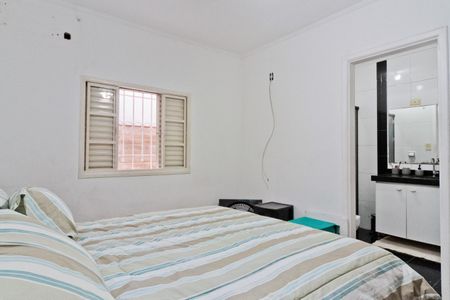 Casa à venda com 200m², 3 quartos e 3 vagasSuíte