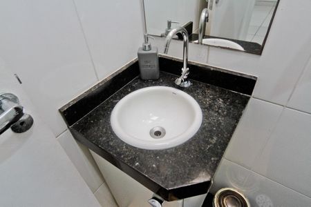 Casa à venda com 200m², 3 quartos e 3 vagasBanheiro