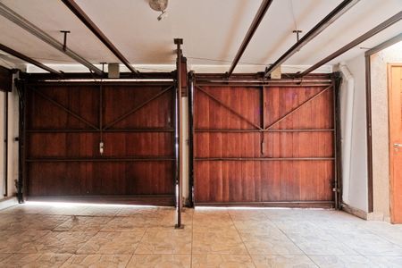 Casa à venda com 200m², 3 quartos e 3 vagasGaragem