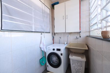 Casa à venda com 239m², 3 quartos e 3 vagasÁrea de Serviço