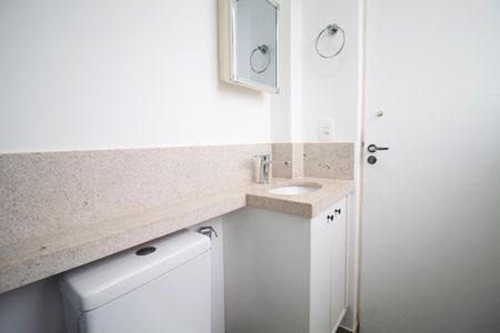 Apartamento para alugar com 50m², 2 quartos e 1 vaga Apartamento para alugar com 50m², 2 quartos e 1 vagaBanheiro social