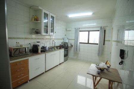 Apartamento para alugar com 340m², 3 quartos e 3 vagasCozinha