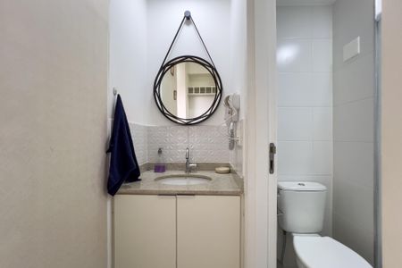 Studio para alugar com 27m², 1 quarto e sem vaga Studio para alugar com 27m², 1 quarto e sem vagaBanheiro