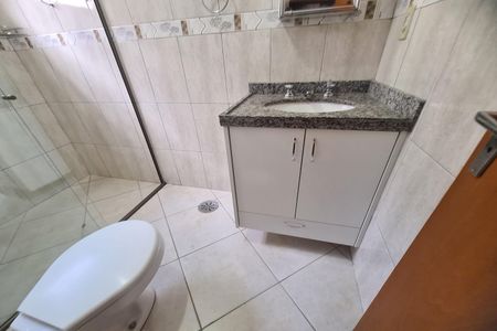 Casa à venda com 250m², 3 quartos e 4 vagasBanheiro da Suíte
