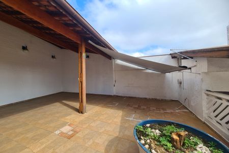 Casa à venda com 250m², 3 quartos e 4 vagasÁrea Externa