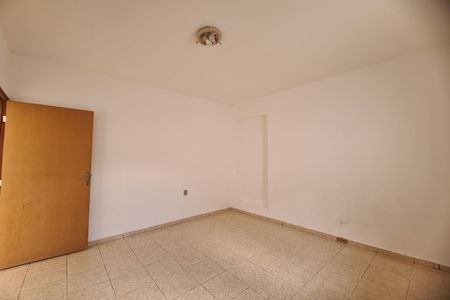 Casa à venda com 250m², 3 quartos e 4 vagasEdicula