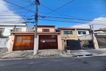 Casa à venda com 250m², 3 quartos e 4 vagasFachada