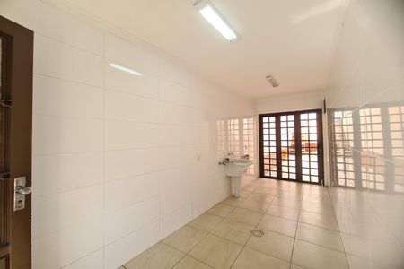Casa à venda com 250m², 3 quartos e 4 vagasÁrea de Serviço