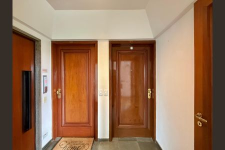 Apartamento à venda com 270m², 3 quartos e 4 vagasHall Social Apartamento 