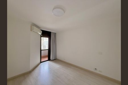 Apartamento à venda com 270m², 3 quartos e 4 vagasSuíte