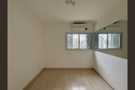 Apartamento à venda com 270m², 3 quartos e 4 vagasQuarto 2