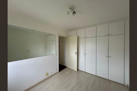 Apartamento à venda com 270m², 3 quartos e 4 vagasQuarto 2