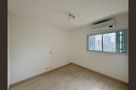 Apartamento à venda com 270m², 3 quartos e 4 vagasQuarto 2